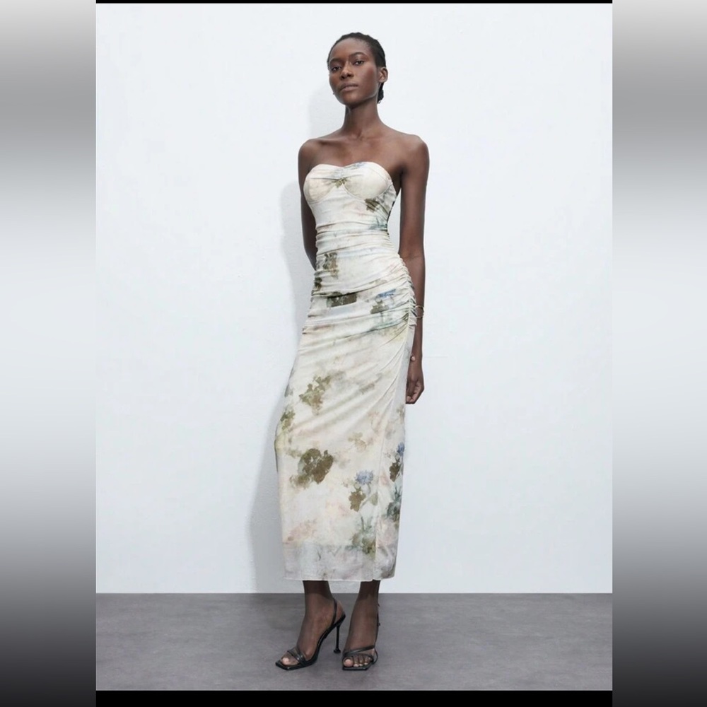 NWOT Floral Strapless Dress